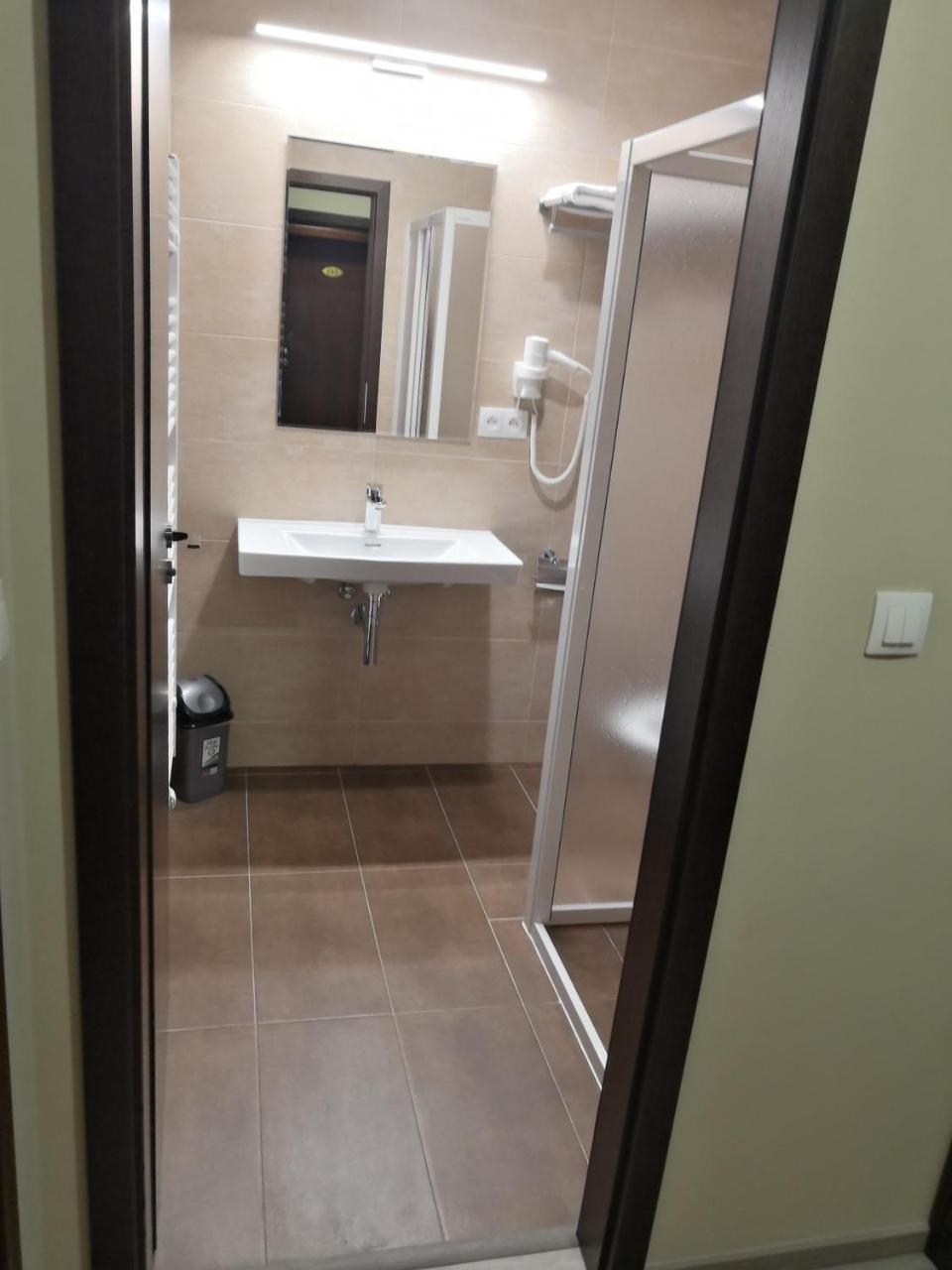 Sun-house Pension&restaurant -parkingfree- Hotel Praha